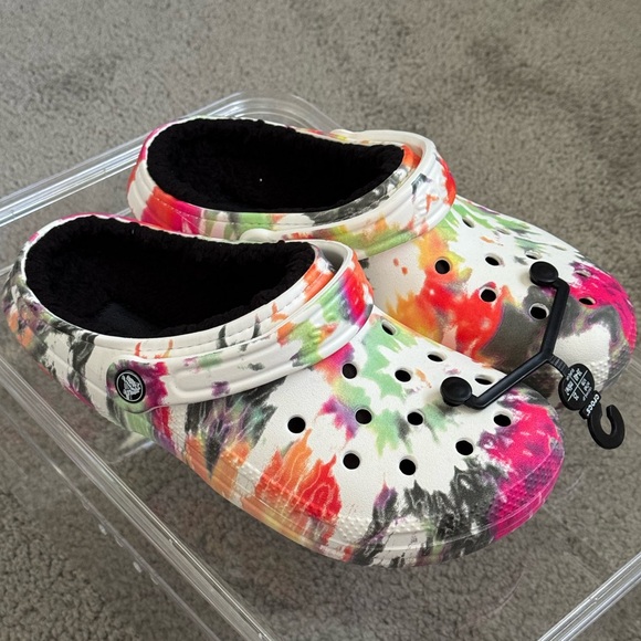 CROCS Classic Lined Tie Dye Clog! w9/m7 - Picture 2 of 5